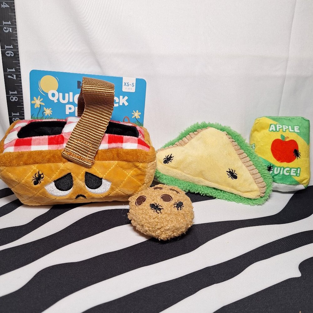 NWT Bark Quick Lick Picnic Dog Toy XS-S